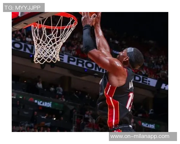 字母哥表现出色却难掩球队疲态14投9中贡献22分8篮板3助攻1盖帽